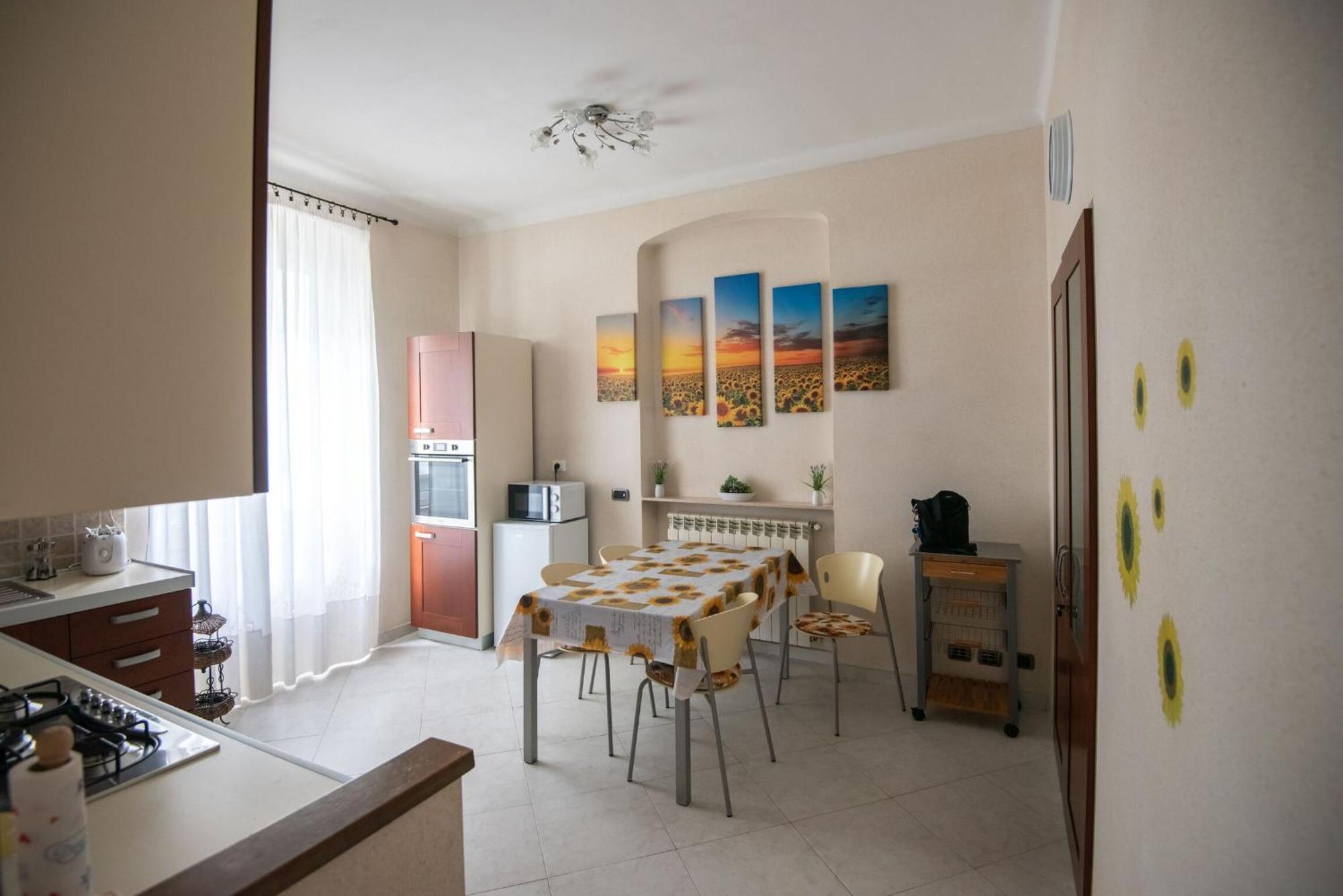 La Casa Dei Girasoli Wi-fi E Relax Apartment Genua